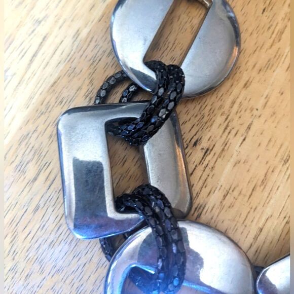 $5 Item! Chunky Silver and Gunmetal Costume Chain Necklace - Picture 5 of 12